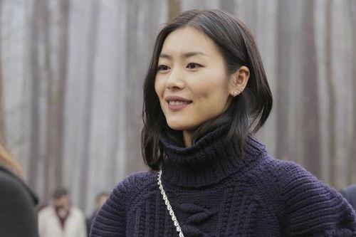 井柏然刘雯最新爆料视频,时尚界幕后故事大公开 第1张 井柏然刘雯最新爆料视频,时尚界幕后故事大公开 第1张